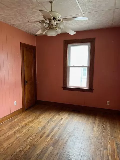 356 S Henry St, Gary, IN 46403 photo 6