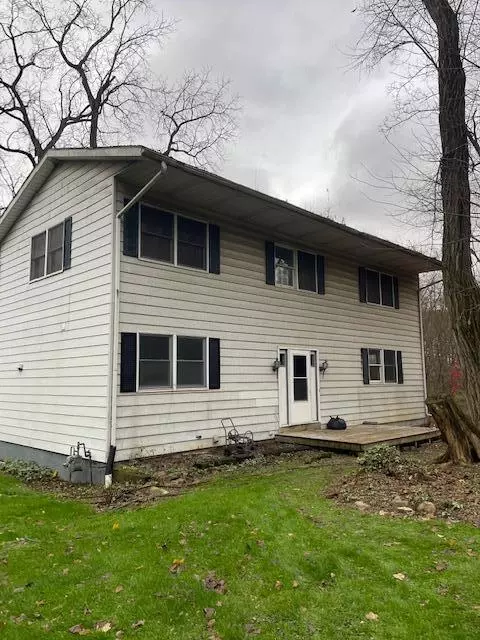 2055 Harrison Blvd, Valparaiso, IN 46385