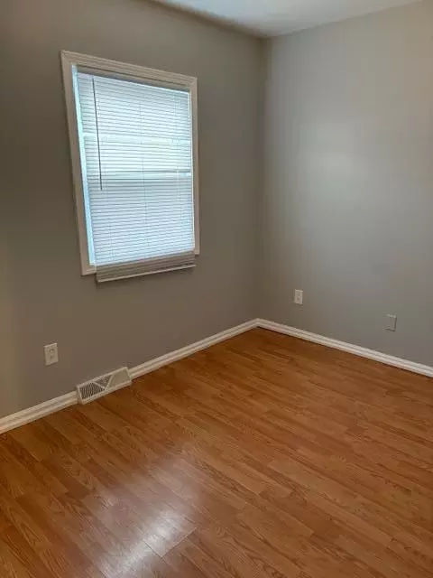 736 Cherry St, Hammond, IN 46324 photo 9