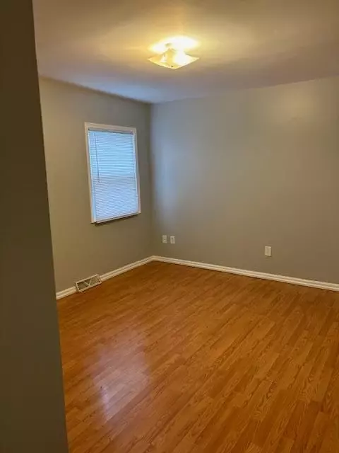 736 Cherry St, Hammond, IN 46324 photo 8