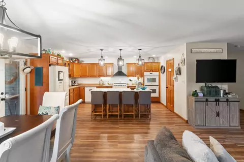 Kitchen - 5778 E 1168, De Motte, IN 46310 photo 1 of 5