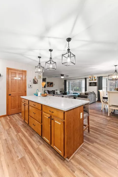 Kitchen - 5778 E 1168, De Motte, IN 46310 photo 4 of 5
