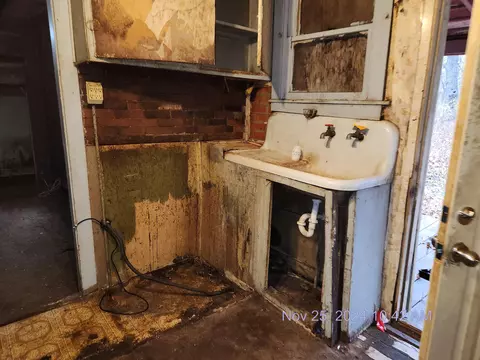 5052 E 6th Ave, Gary, IN 46403 photo 6