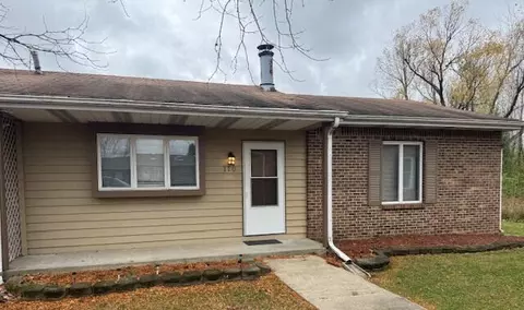 110 Meadows Cir, Crown Point, IN 46307 photo 1