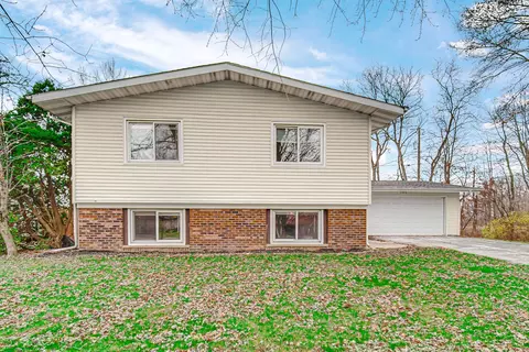 393 W 550, Valparaiso, IN 46385