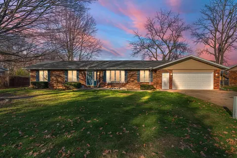 307 Melody Ln, Kouts, IN 46347