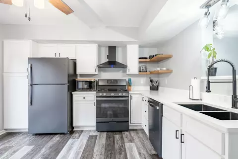 Kitchen - 1839 Beech Ct, Crown Point, IN 46307 photo 1 of 3
