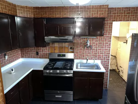 520 N Miami St, Gary, IN 46403 photo 4