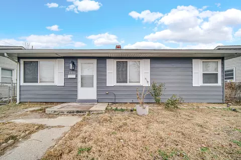 7511 Catalpa Ave, Hammond, IN 46324
