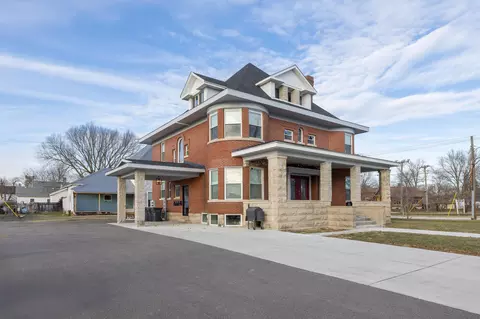 226 E Washington St, Rensselaer, IN 47978
