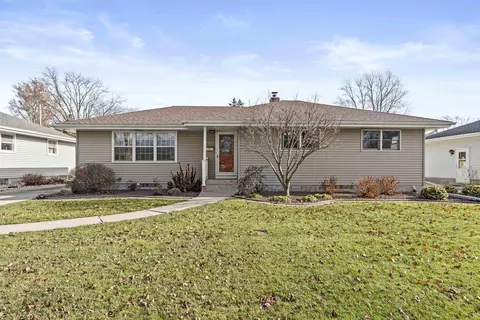 9027 Cottage Grove Ave, Highland, IN 46322
