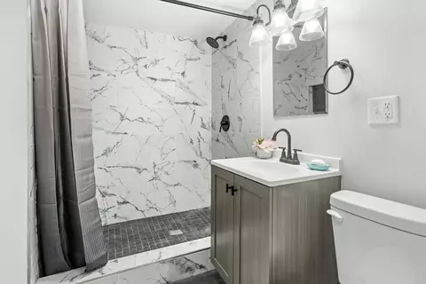 Bath - 412 Grant St, Gary, IN 46404 photo 2 of 2