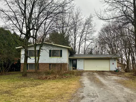3551 100 Rd, Valparaiso, IN 46385