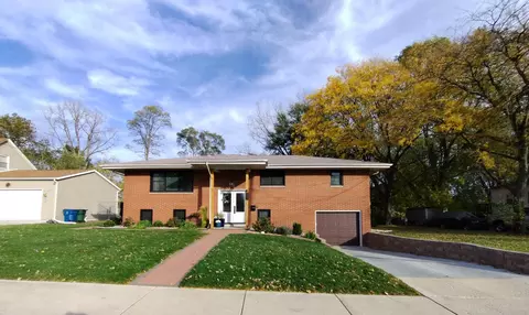 6921 Lindberg Ave, Hammond, IN 46323