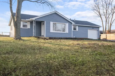 708 Beverly Dr, Hebron, IN 46341 photo 1