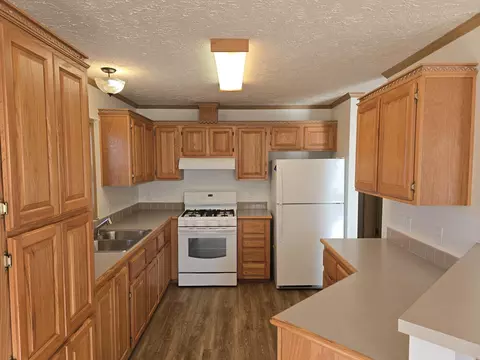 Kitchen - 5140 E 894, Brook, IN 47922 photo 2 of 4