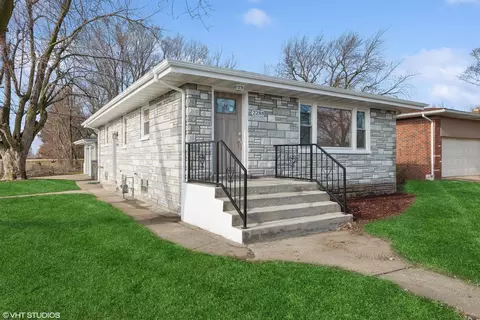 2288 Hayes St, Gary, IN 46404
