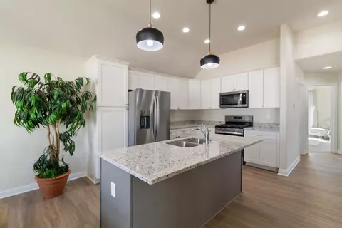 Kitchen - 9312 W 106th Pl, Saint John, IN 46373 photo 2 of 2