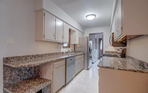 Kitchen - 2443 Flat Rock Rd, Dyer, IN 46311 photo 1 of 2