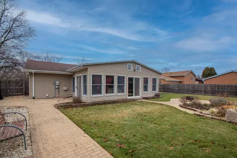 Exterior - 2443 Flat Rock Rd, Dyer, IN 46311 photo 2 of 4