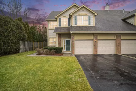 Exterior - 8011 Knickerbocker Pl, Dyer, IN 46311 photo 1 of 6