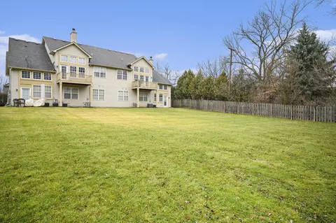 Exterior - 8011 Knickerbocker Pl, Dyer, IN 46311 photo 5 of 6