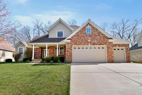 292 Hawick Dr, Valparaiso, IN 46385