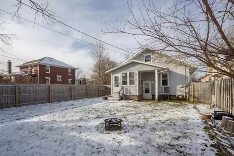 319 Franklin St, Porter, IN 46304 photo 3