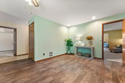 11122 West Dr, De Motte, IN 46310 photo 18