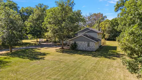 11122 West Dr, De Motte, IN 46310 photo 41