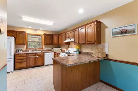 11122 West Dr, De Motte, IN 46310 photo 9