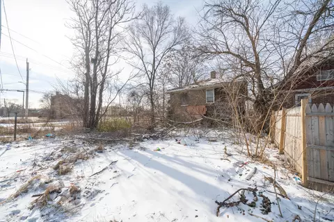 1069 Polk St, Gary, IN 46402 photo 11