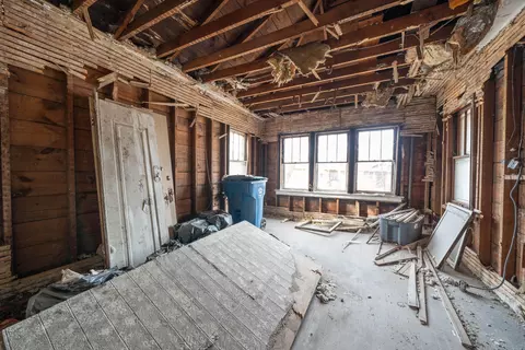1069 Polk St, Gary, IN 46402 photo 8