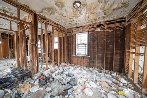 1069 Polk St, Gary, IN 46402 photo 4