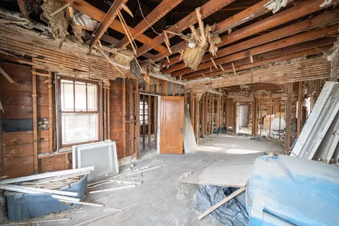 1069 Polk St, Gary, IN 46402 photo 10