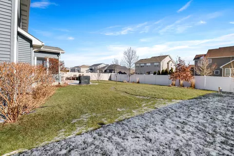9821 Meadowrose Ln, Saint John, IN 46373 photo 39