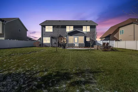 9821 Meadowrose Ln, Saint John, IN 46373 photo 3