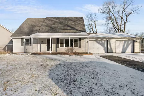 715 Mccool Rd, Valparaiso, IN 46385