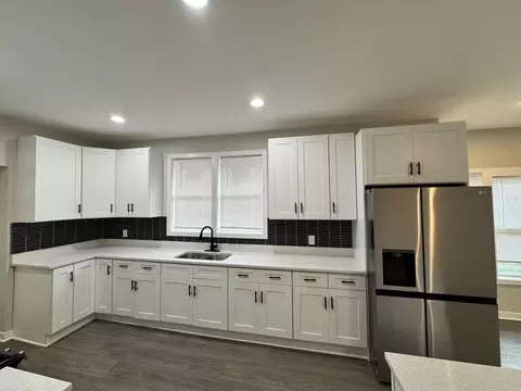Kitchen - 511 E 43rd Ave, Gary, IN 46409 photo 4 of 7