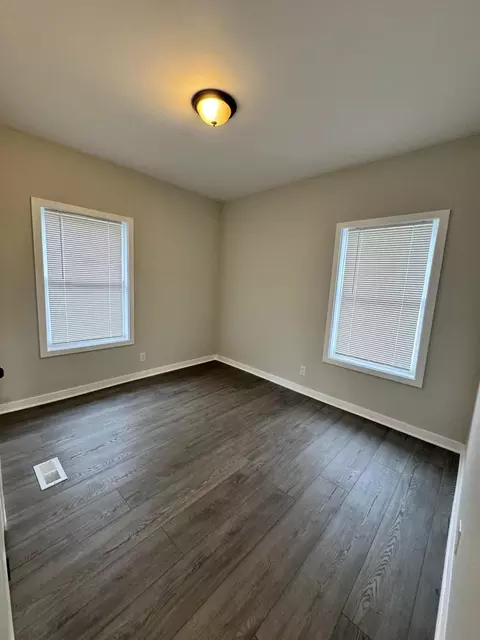 Bedroom - 511 E 43rd Ave, Gary, IN 46409 photo 6 of 8