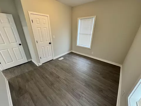 Bedroom - 511 E 43rd Ave, Gary, IN 46409 photo 5 of 8