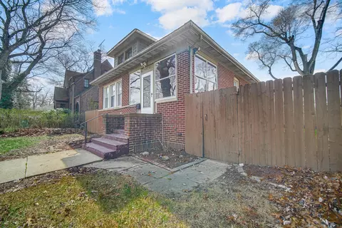 Exterior - 308 S Henry St, Gary, IN 46403 photo 2 of 7