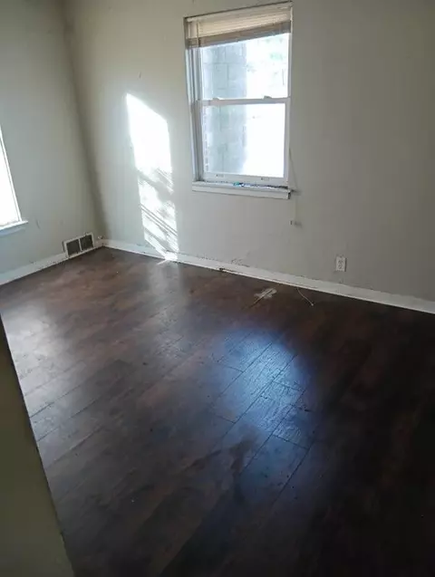 231 Cleveland St, Gary, IN 46404 photo 5