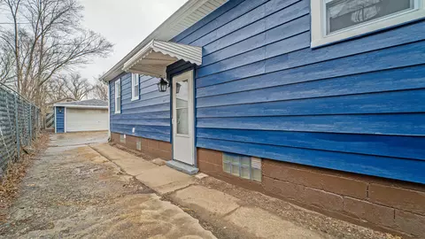 2256 W 17th Ave, Gary, IN 46404 photo 2