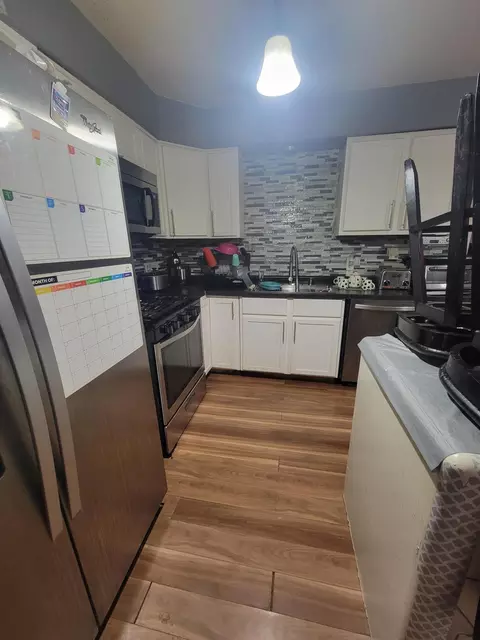 Kitchen - 2485 Jennings St, Gary, IN 46404 photo 2 of 2