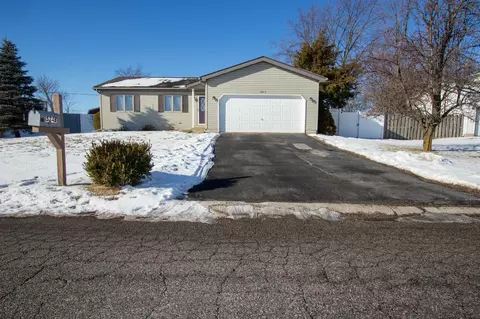 524 Robyn Rd # B, Valparaiso, IN 46385