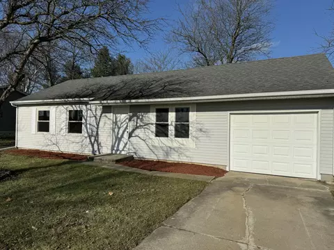 738 Apache Ln, Lowell, IN 46356 photo 1