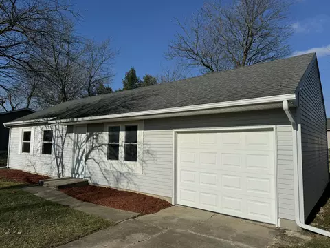 738 Apache Ln, Lowell, IN 46356 photo 2