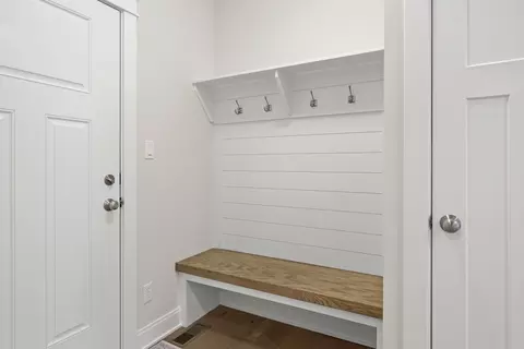 Entry Way - 1540 Brackenbury Ln, Crown Point, IN 46307 photo 3 of 3