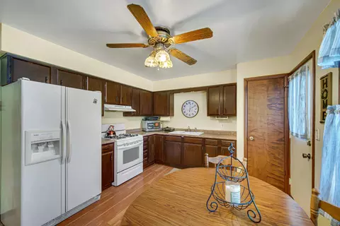 9605 Middlesex Rd, De Motte, IN 46310 photo 9